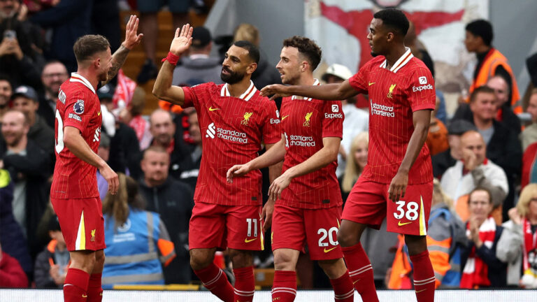 দিয়াস-সালাহর গোলে প্রিমিয়ার লিগে টানা জয়ে লিভারপুল